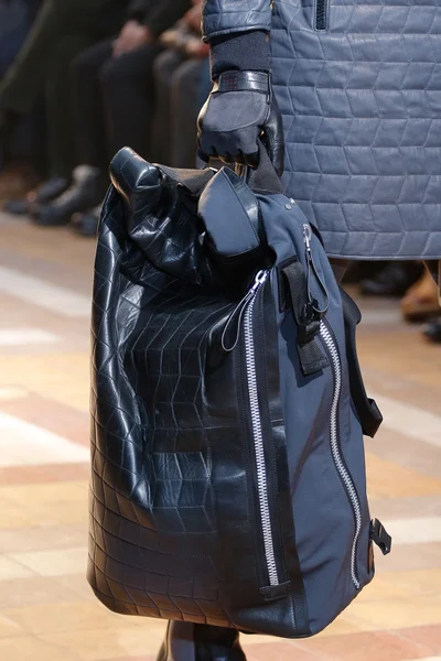 Look 52